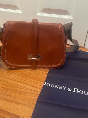 Dooney & Bourke Leather Small Saddle Bag Crossbody Bag Handbag